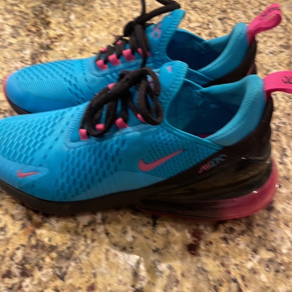 Nike Other - Nike air max 270.